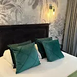 Appart'terrasse - 20mn Stade U Arena - Champs Elysees - Rer A Apartamento *