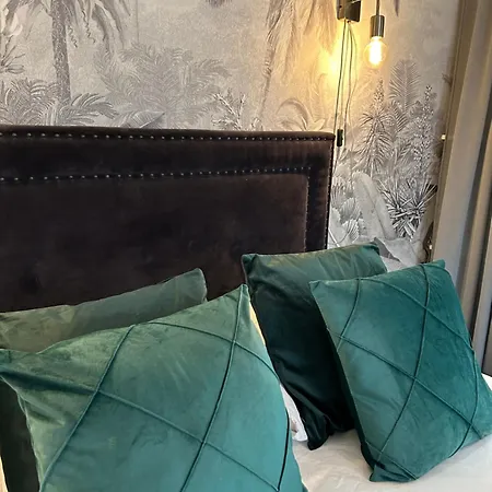 Appart'terrasse à 20 Min Des Champs élysées Apartamento *