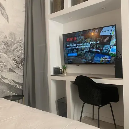 Appart'terrasse à 20 Min Des Champs élysées Maisons-Laffitte