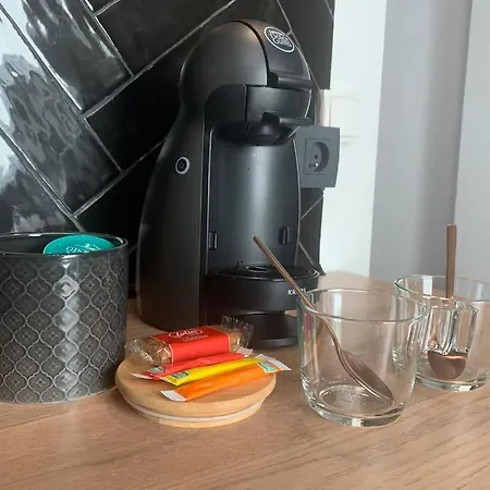 Appart'terrasse à 20 Min Des Champs élysées Apartamento