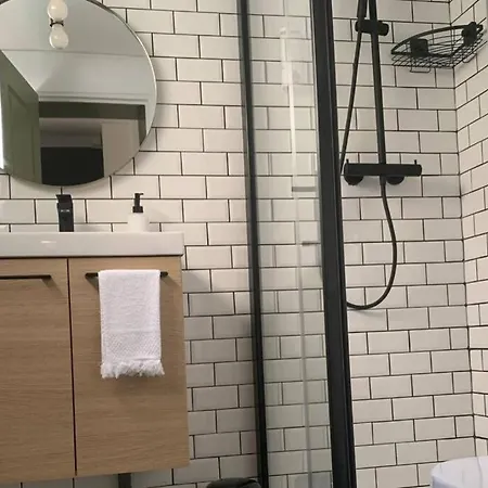 Apartamento Appart'terrasse à 20 Min Des Champs élysées Maisons-Laffitte